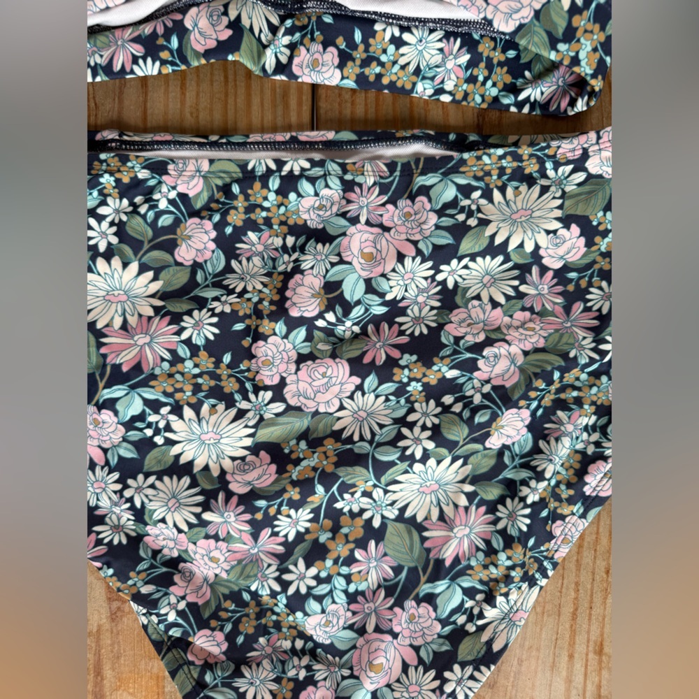 Kona Sol Cottagecore Floral Print Women's Swimwear Set Top Medium Bottom Large - Picture 7 of 11